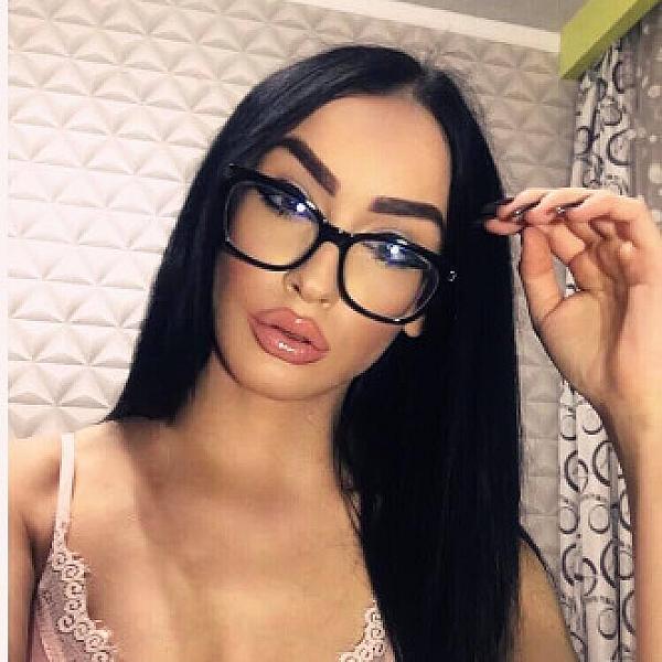 Giulia Evelyne webcam