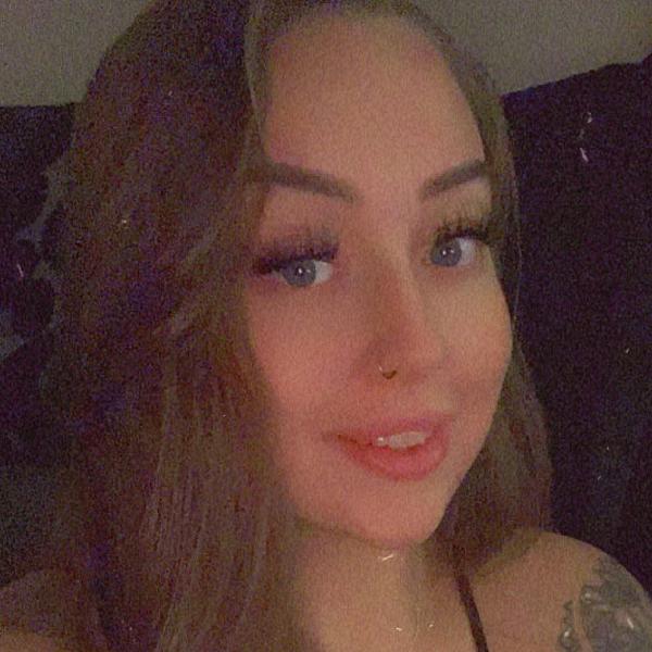 Courtney Fray webcam