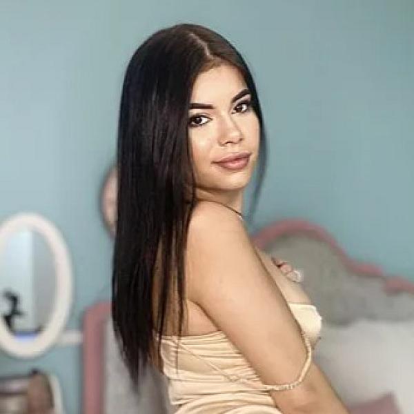 Melissa Paz webcam