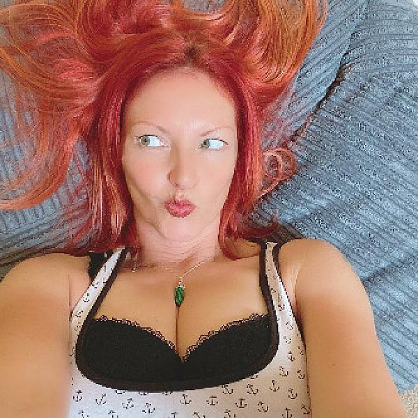 Autumn Lee webcam
