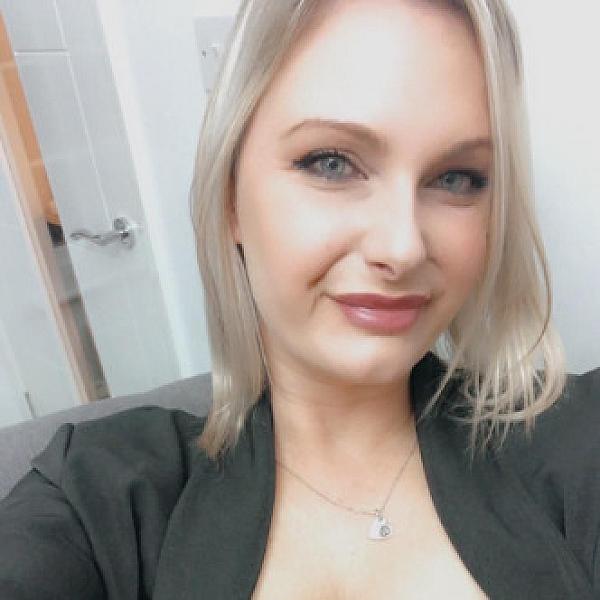 Maeve Love X webcam