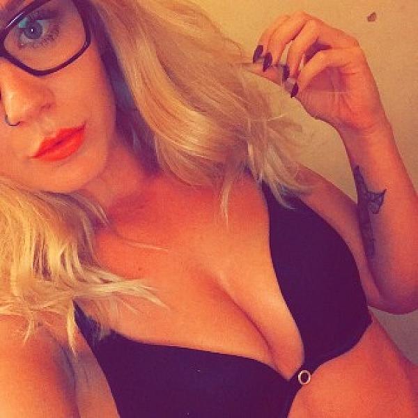 Alexis Mae69 webcam