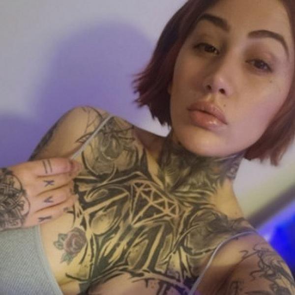 Chyna Ashlynn webcam