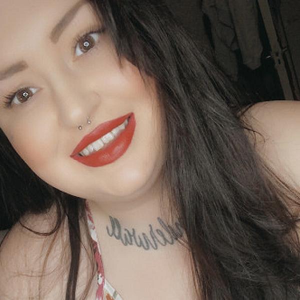 August Mae webcam