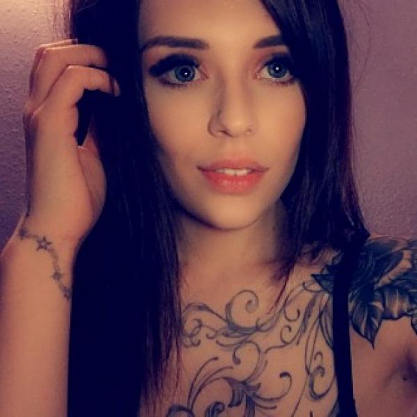 Ivy Rose webcam
