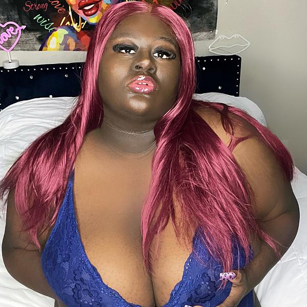 Queen Ayanalorae webcam