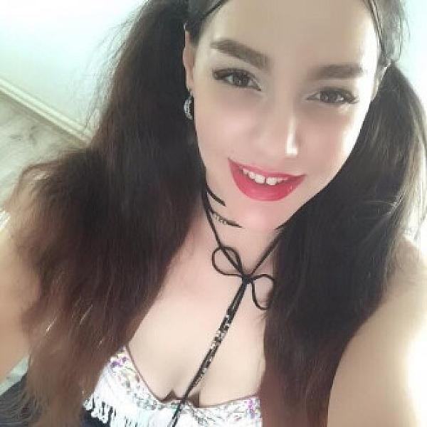 Carmen Alexandra webcam