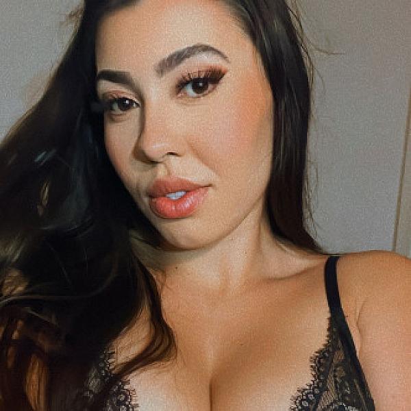 Agatha Sicret webcam