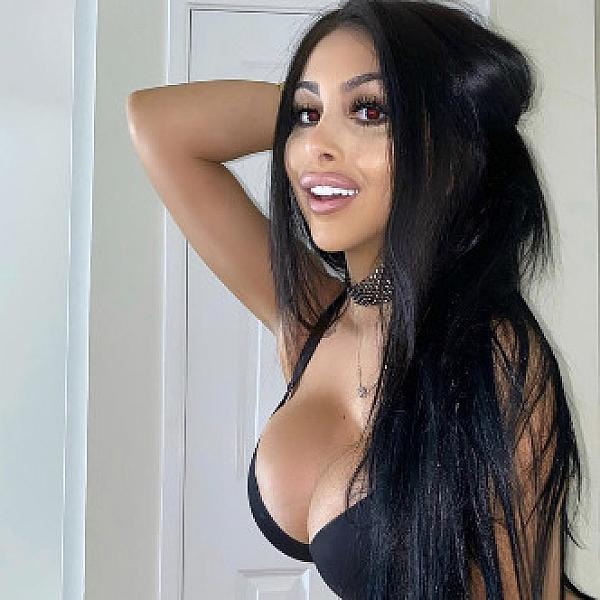 Tamara Love webcam