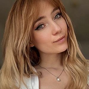 LuciaKiss webcam