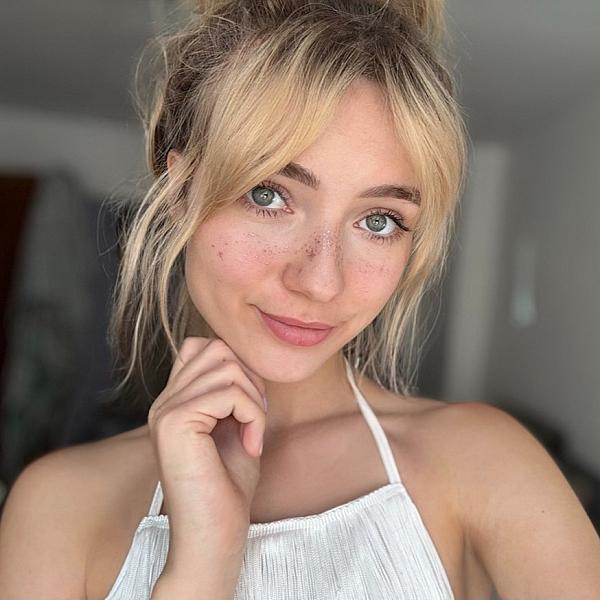 LuciaKiss webcam