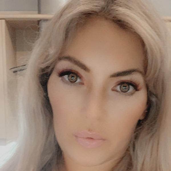 Anastasia Beverly webcam