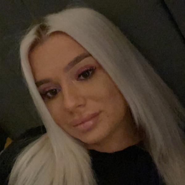 Lola May webcam