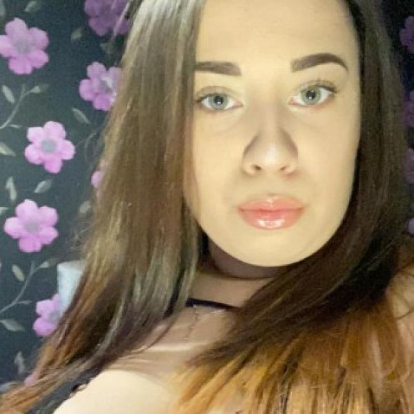 Peacheylicious webcam