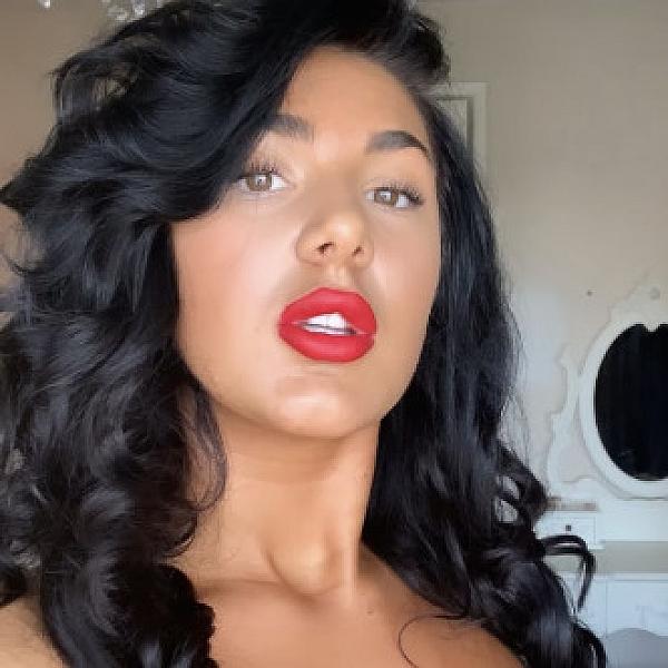 Annabella Rose webcam