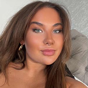 GigiSteeleUK webcam