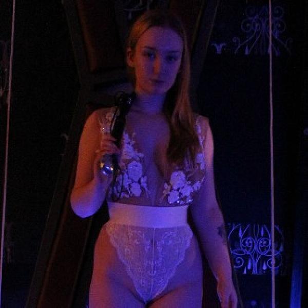 Goddess Erryn webcam