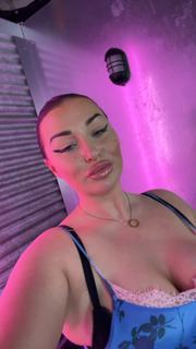 Annie Mae's Here till 2pm xxx