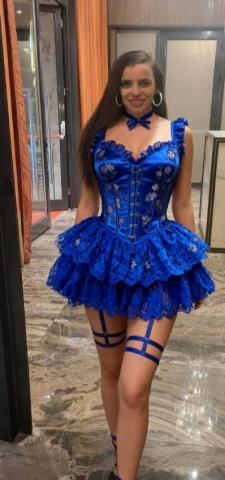 Julia Hayes's blue