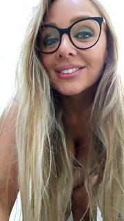 Beth Bennett's Beth 😘