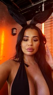 Valentina Maria's Cum play wiv ur Playboy bunny