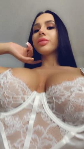 Layla23a's Angel in white👅