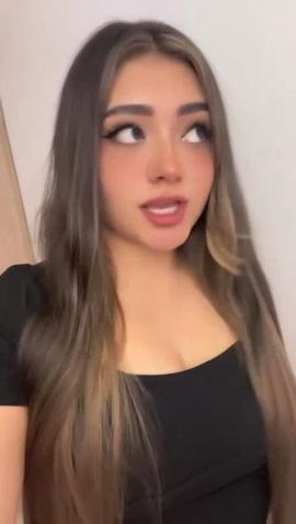 AnnyBlue's Dancing and Enjoying Some Hot Reggaetón... Shake It With Me! 🍑