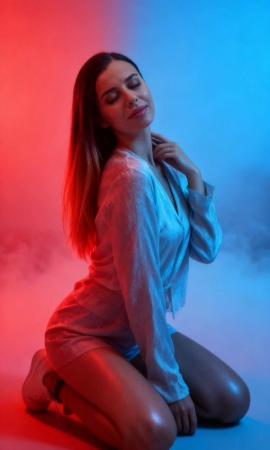 Julia Hayes's red blue